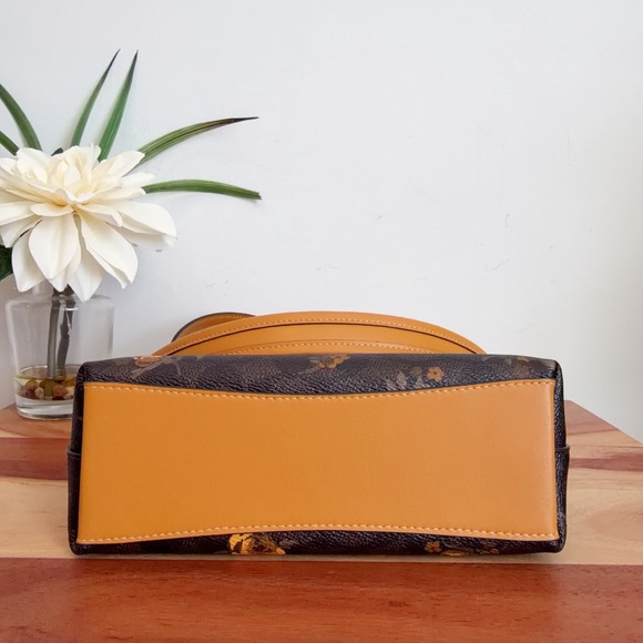 NWT Coach Laurel Small Shoulder Bag In Signature Canvas With Floral Print - Picture 5 of 6